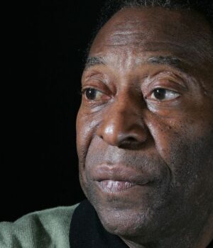 El cáncer agrava el estado de salud de Pelé, que pasará la Navidad en el hospital